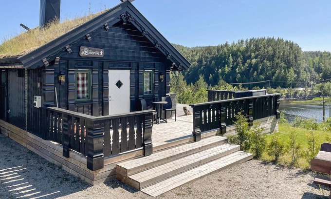 Vegusdal House | Welcome to this cozy cabin by the Vågsdalsfjord in inner Agder.