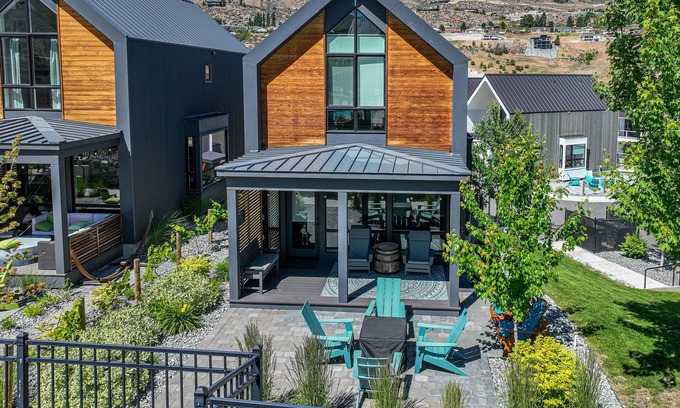 Chelan House | Welcome to Whiskey Business at Lake Chelan