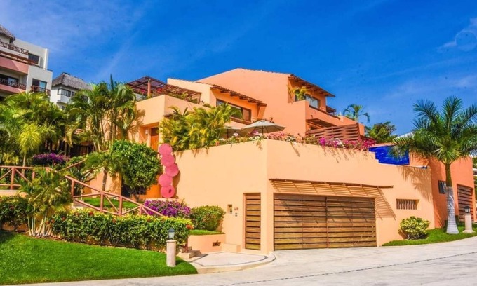 La Cruz de Huanacaxtle House | Welcome to your home in wonderful Punta Esmeralda! Ready to relax & have fun?