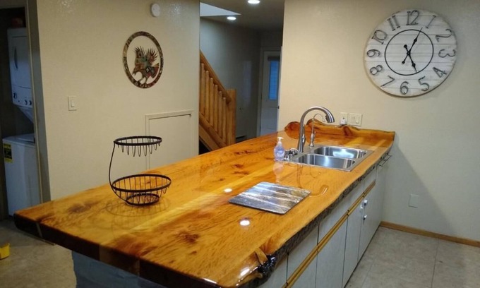 Cloudcroft House | Welcome to your relaxing getaway that's close to trails, town and golf course :)