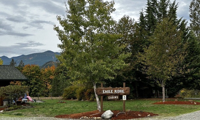 Concrete House | Welcome to your year-round mountain getaway and historic ranch in the foothills of the North Cascades!