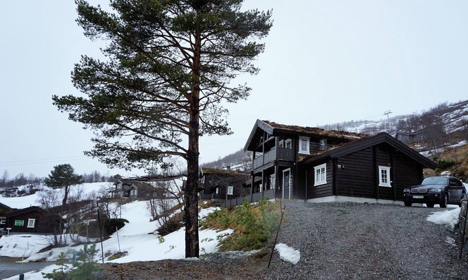 Møre og Romsdal Cabin | Well equipped cabin sorunded with the best of moutains and fjords