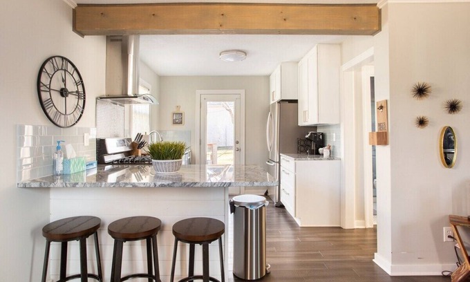 West Plaza House | West Plaza House in the heart of KC