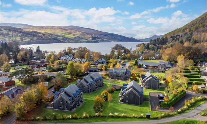 Kenmore Cottage | Wester Bruadair - sleeps 10 guests in 5 bedrooms