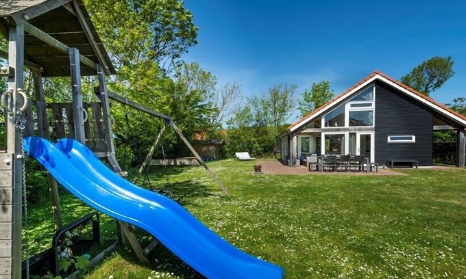 Westenschouwen Villa | Westerduyn 5 family villa with large garden and play area