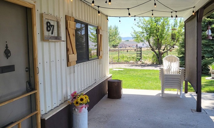 Salina House | Western Charm Getaway, Spacious 2BR Near I-70 in Salina. Single level no stairs