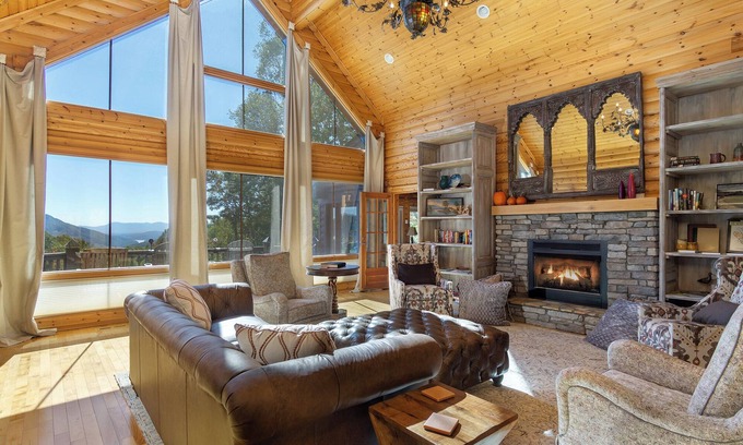 Old Fort Cabin | Westover Lodge | Luxury Log Cabin with Breathtaking Panoramic Mountain Views!