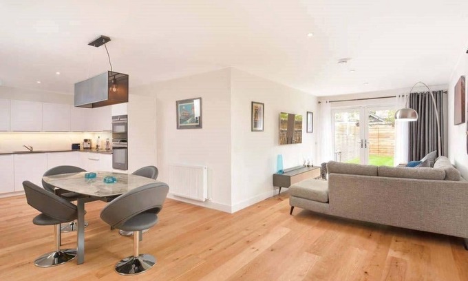 St. Andrews Apartment | Westview - New build modern apartment in the heart of town