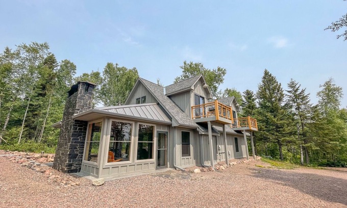 Tofte House | Wheel Hus Retreat is a beautiful luxury home located in Tofte, Minnesota
