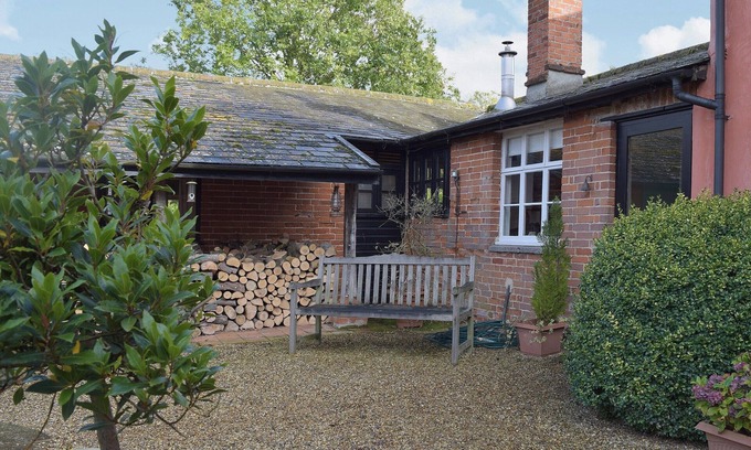 Stonham Aspal Cottage | When a relaxing getaway is in order, The Gig House is waiting.