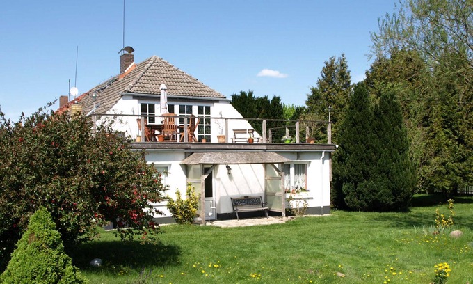 Muritz Apartment | Where cranes sing and wild geese tell stories, 100 square meters in 1000 square meters of garden