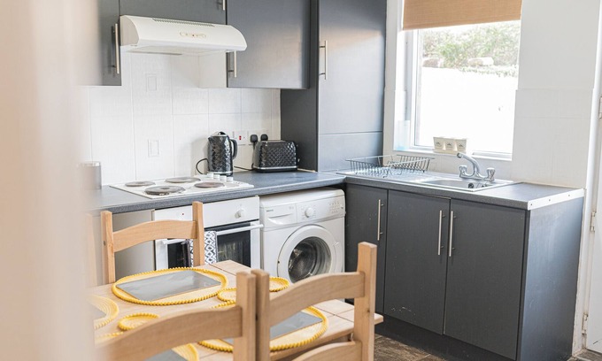 Barrow-in-Furness House | WhereTostay Entire 2bed House