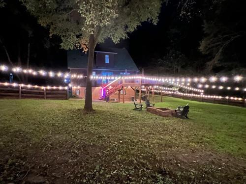 McLeansville House | Whisper Chalet Reunions Groups 20 Plus Guests