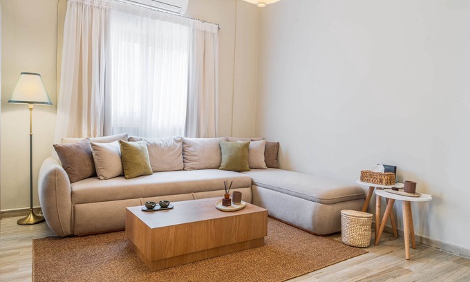 Zamalek Apartment | Whispers Of The Nile !