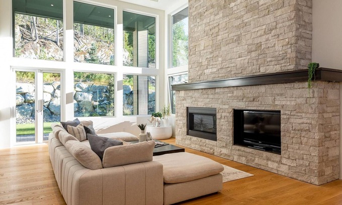 Sea to Sky Highway Ski Chalet | Whistler Gallery House Luxury Mountain Retreat