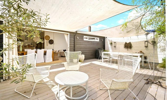 Orange House | 'White Birch' - Sophisticated 4 Bedroom Heritage Home