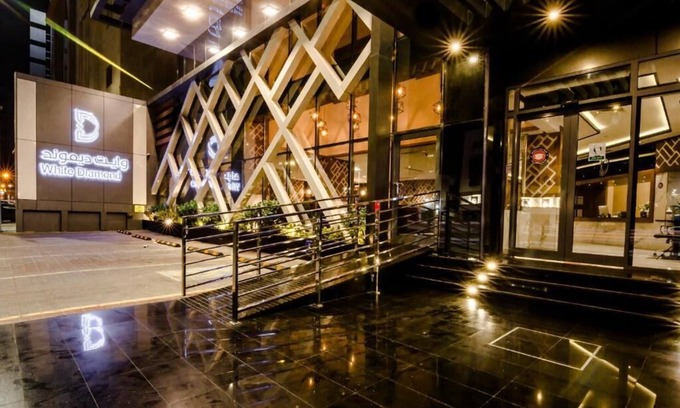 Sari Street Hotel | White Diamond Hotel Sari