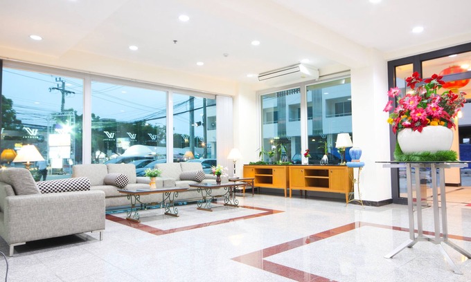 Nong Bon Hotel | White House Bizotel