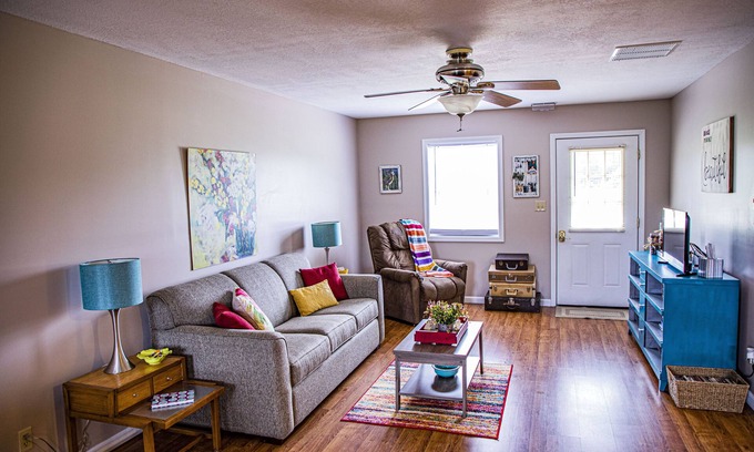 Rhineland Apartment | White Wolf Inn - Apartment