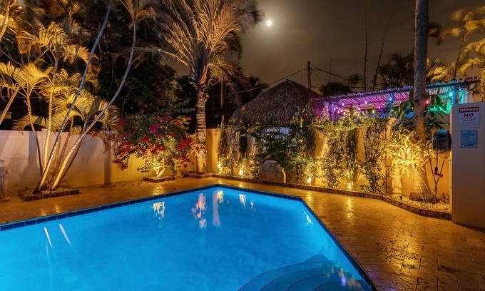 Boynton Beach House | Whole Luxury Duplex with Amazing Features & Stunning Backyard