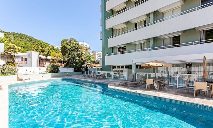 Itacorubi Apartment | WI-FI 500MB | 43” Smart TV | Swimming Pool #ITA10