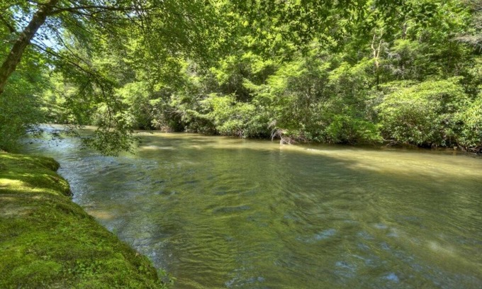 Epworth Cabin | Wild Water Lodge | Hot Tub | Fish From Cabin | Pool Table