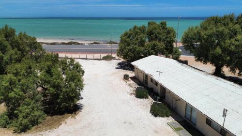 Denham Apartment | Wildsights Beach Units