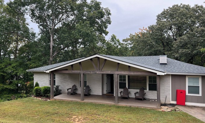 Gainesville House | Wildwood on the lake, views and fishing