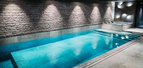 Krzyzowka Bed & Breakfast | WILLA MAŁE ALPY & SPA z Basenem Otwarcie w Grudniu 2025 rok