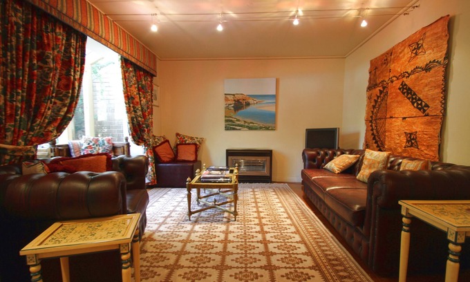 North Adelaide House | William Townhouse 3 bedroom with spa