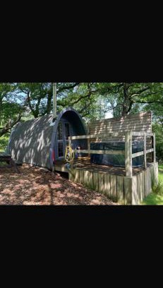 Llanelltyd Apartment | Willow Cabin & Hot Tub