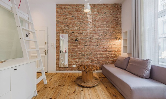 Grunwald Apartment | Wilson Park Loft Studio with Mezzanine