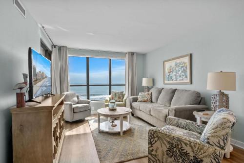 Ocean Drive House | Windemere Beachfront Oasis with Hot Tub and Pool Access