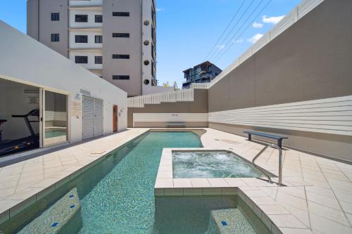 Caloundra Apartment | Windsong Caloundra Sunsets Sea Breezes and Style