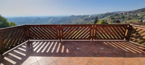 Breznik Plesivicki Ski Chalet | Wine Panorama house