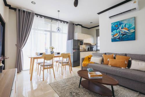 Nanai Road Apartment | Wink City 1 Patong Beach 4bedrooms