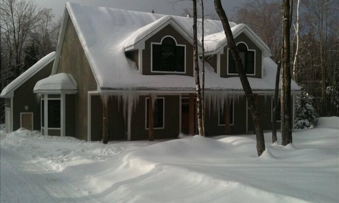 West Dover House | Winter Ski & Snowmobile; 6 bedrooms + Garage