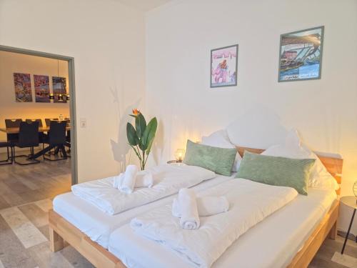 Wuppertal Apartment | Wolkenfuchs 111qm - City Nähe DUS & Essen & Köln - familienfreundlich - 10 Personen - 3 Bedrooms