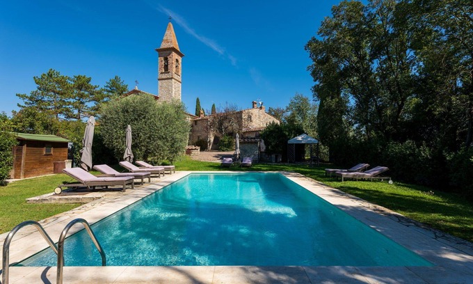Castellina in Chianti Villa | Wonderful private villa with WIFI, private pool, TV and patio, close to Greve In Chianti