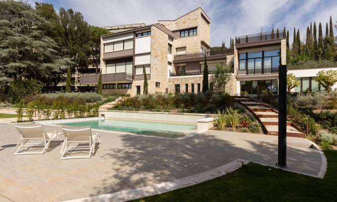 Perugia Apartment | Wonderful apartment that accommodates up to 4 people, on two levels and equipped with all comforts, including a large terrace overlooking the city and the hills. The accommodation is located in a modern condominium complex with a shared swimming pool and