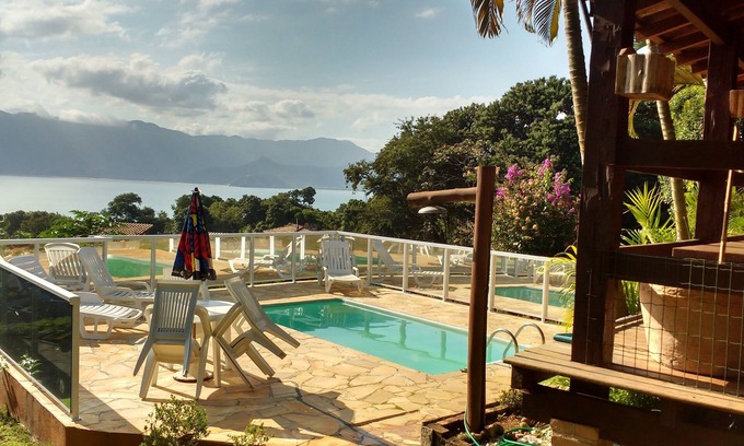 Sao Pedro House | WONDERFUL HOUSE WITH VIEW TO THE SEA WITH SWIMMING POOL AND NEAR THE BEACH OF THE CURRAL.