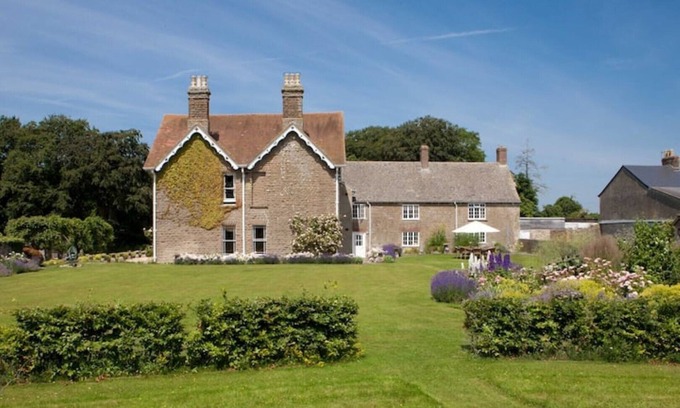 Wroughton House | Wonderful Overtown Manor