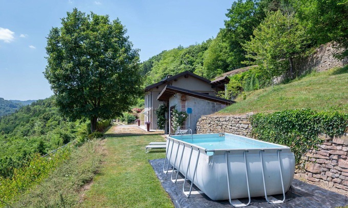 Bossolasco House | Wonderful private villa for 6 guests with WIFI, private pool, TV, patio, pets allowed and parking
