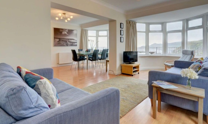 Woolacombe Villa | Wonderful private villa for 6 guests with WIFI, TV, terrace, pets allowed and parking