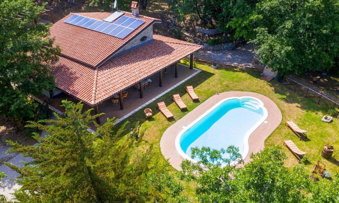 San Lupo House | Wonderful private villa with A/C, WIFI, private pool, TV, patio, pets allowed and panoramic view