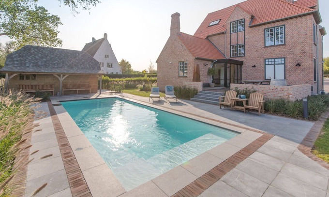 Zandvoorde Villa | Wonderful private villa with private pool, WIFI, TV, terrace, panoramic view and parking