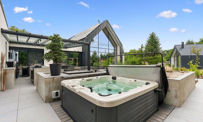 Dolni Laz House | Wonderful private villa for 10 guests with WIFI, hot tub, TV, terrace and pets allowed