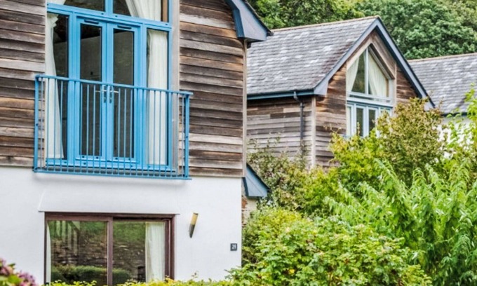 Carnon Downs House | Wonderful private villa for 4 people with pool, WIFI, TV, pets allowed and parking