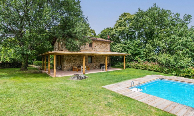 Pescia House | Wonderful private villa for 4 people with WIFI, private pool, TV and patio