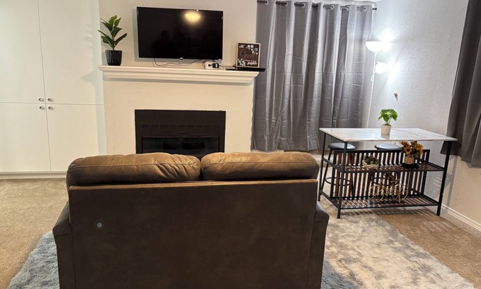 Pecos Apartment | Wonderful studio with WiFi in charming Pecos